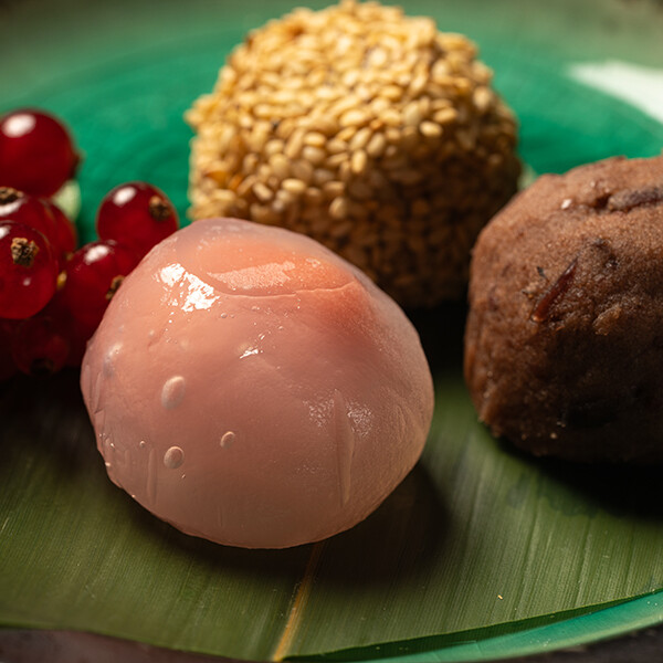 Dango variado de sésamo, judía roja y sakura