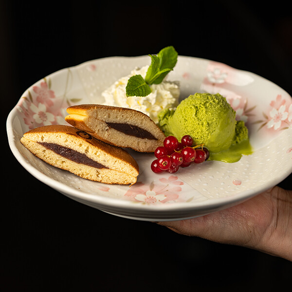 Dorayaki con helado de té verde